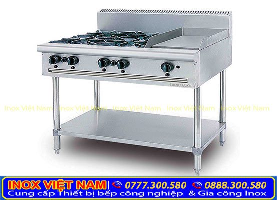 bep-au-4-hong-mat-chien-chan-dung