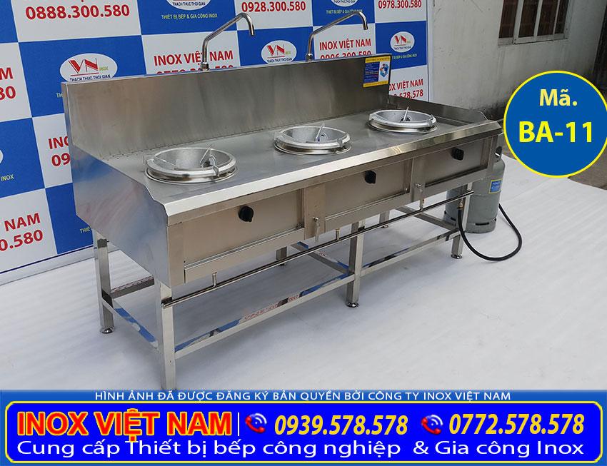 Bếp công nghiệp inox 3 họng đốt, là sản phẩm thiết bị bếp inox công nghiệp có 3 họng đốt giá tốt tại Inox Việt Nam.