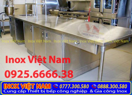 ve-sinh-ban-inox-dung-cach