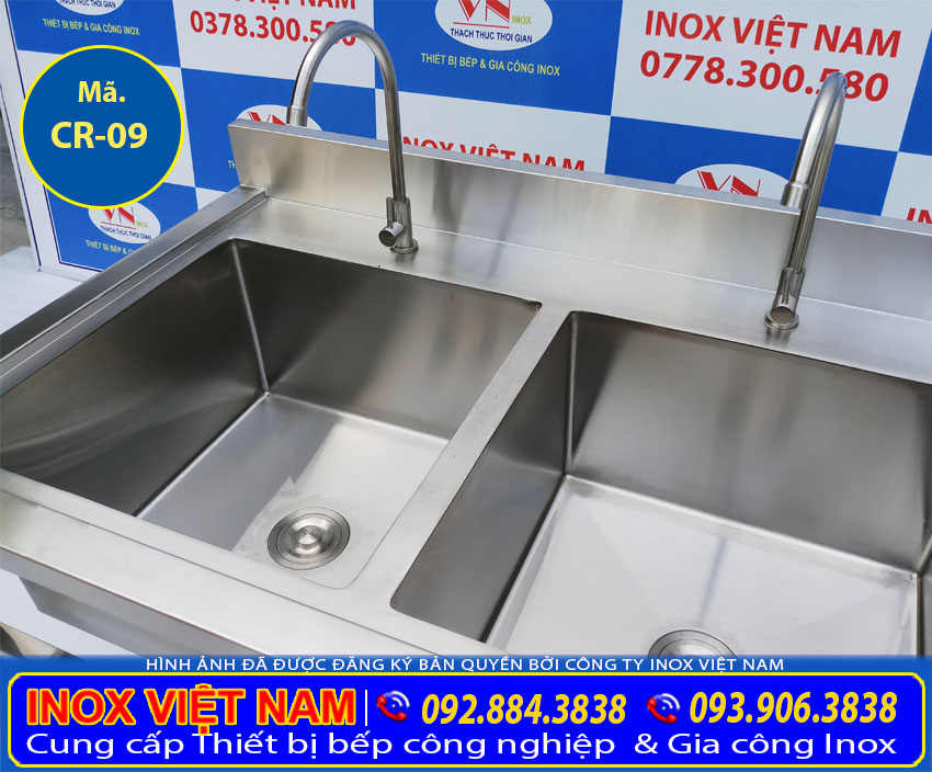Bồn rửa tay inox công nghiệp 2 hộc là sản phẩm chậu rửa công nghiệp inox được nhiều khách hàng tin chọn tại xưởng sản xuất Inox Việt Nam của chúng tôi.