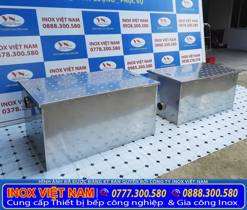 Bẫy mỡ inox công nghiệp lắp âm sàn nhà có dung tích 650 lít, bẫy mỡ inox âm sàn giá tốt tại xưởng sản xuất Inox Việt Nam chúng tôi.