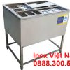 Thùng đá inox có khay topping có chân đứng được sử dụng nhiều tại các quán kinh doanh nước giải khát.
